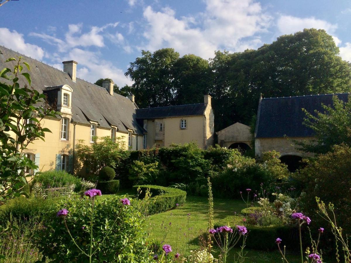 De Ma Fenetre Bed & Breakfast Saint-Martin-des-Entrees Exterior photo