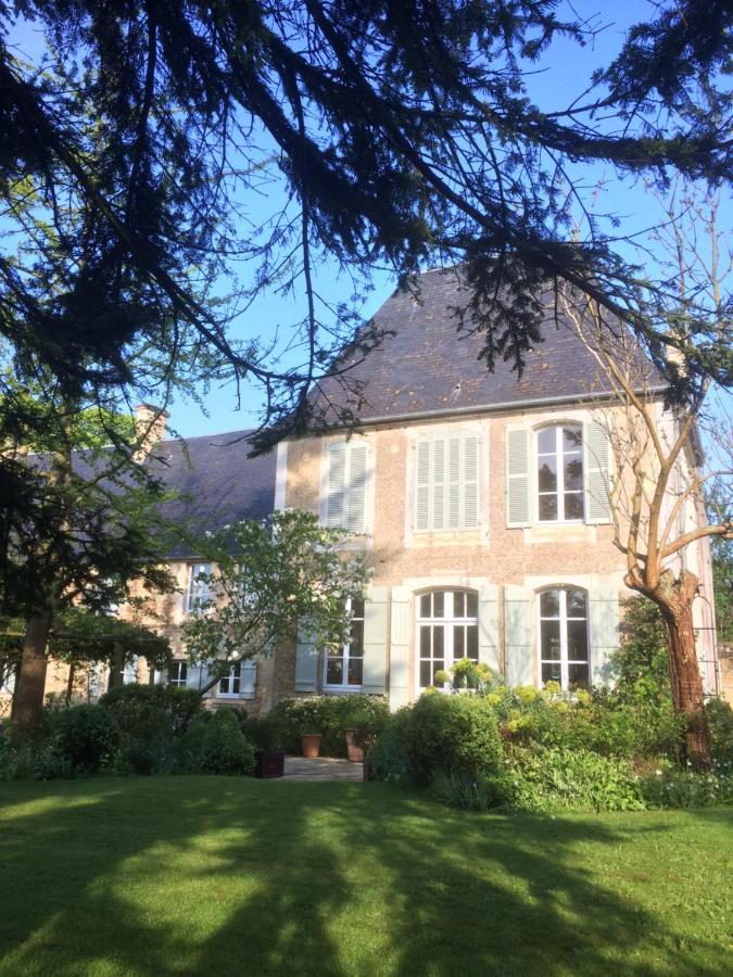 De Ma Fenetre Bed & Breakfast Saint-Martin-des-Entrees Exterior photo