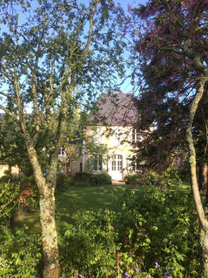 De Ma Fenetre Bed & Breakfast Saint-Martin-des-Entrees Exterior photo